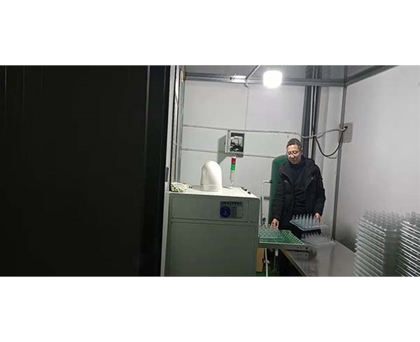 吸(xi)塑除塵車間一角(jiǎo)