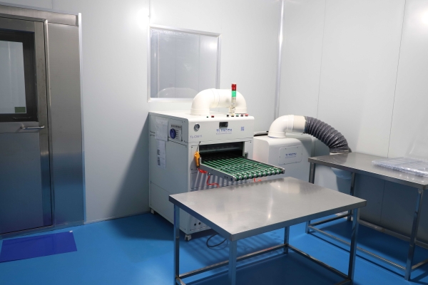 吸(xi)塑包裝生産車間(jiān)