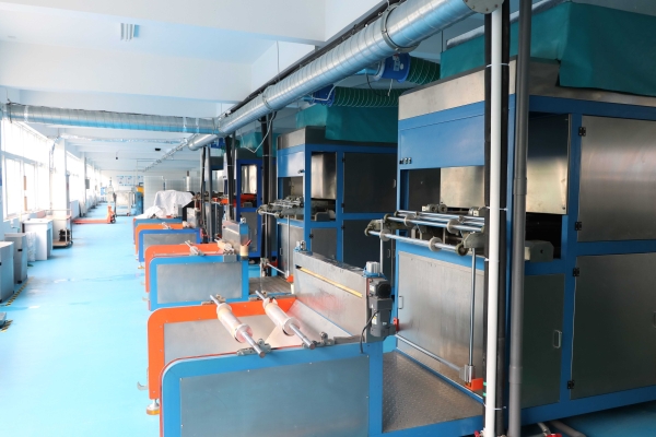 吸塑包裝(zhuāng)生産車間