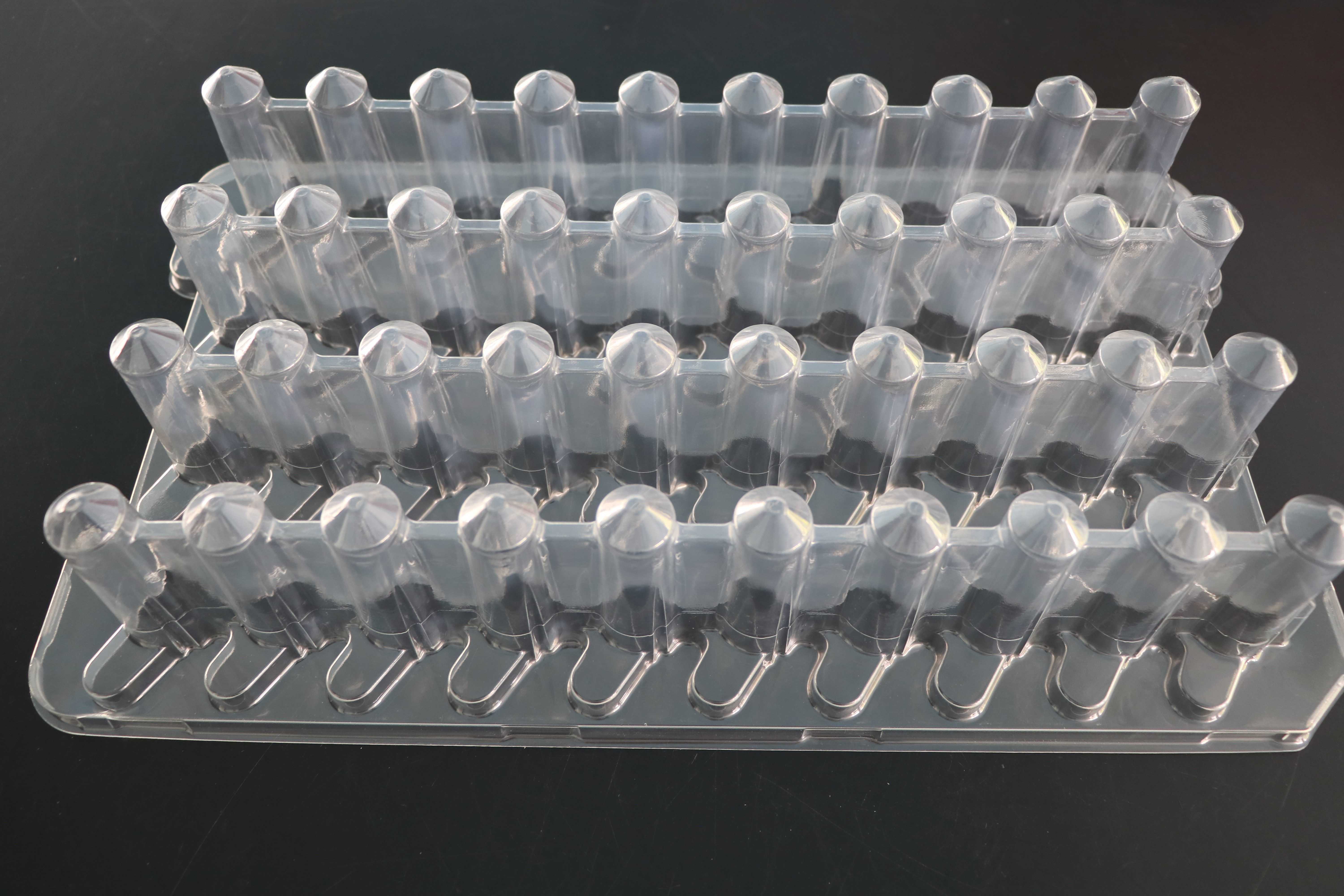 汽(qi)車零部(bu)件吸塑(su)包裝